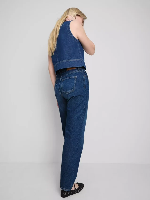 High-waisted straight-leg jeans