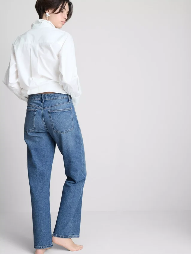 High-waisted straight-leg jeans
