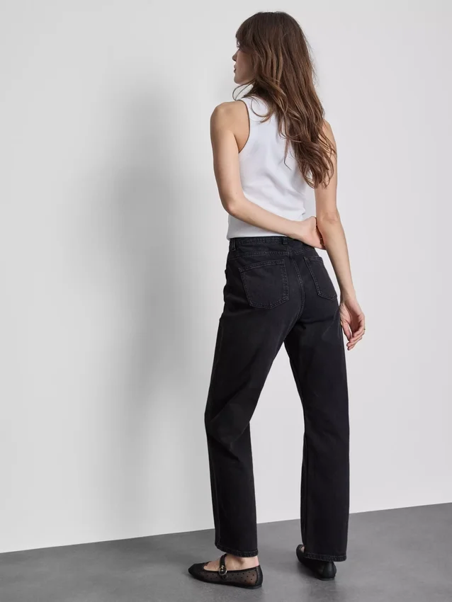 High-waisted straight-leg jeans