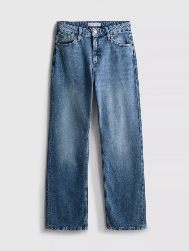 High-waisted straight-leg jeans
