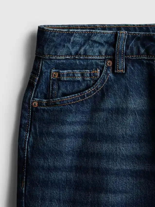 High-waisted straight-leg jeans