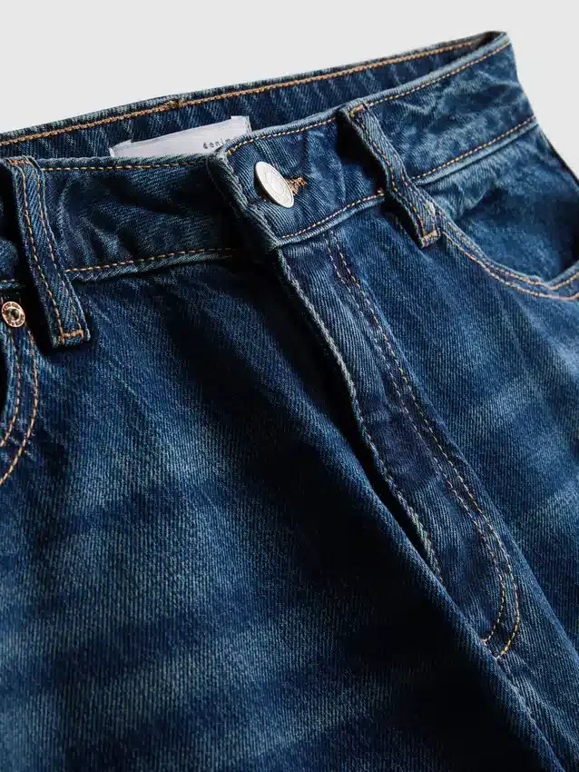 High-waisted straight-leg jeans