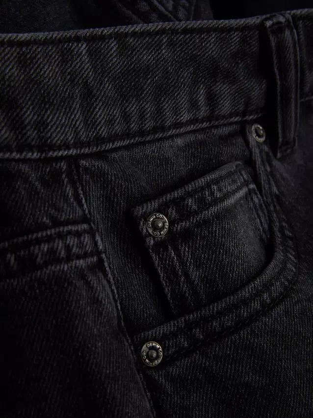 High-waisted straight-leg jeans