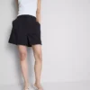 High waisted textured cruise shorts