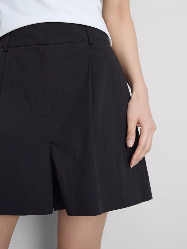 High waisted textured cruise shorts