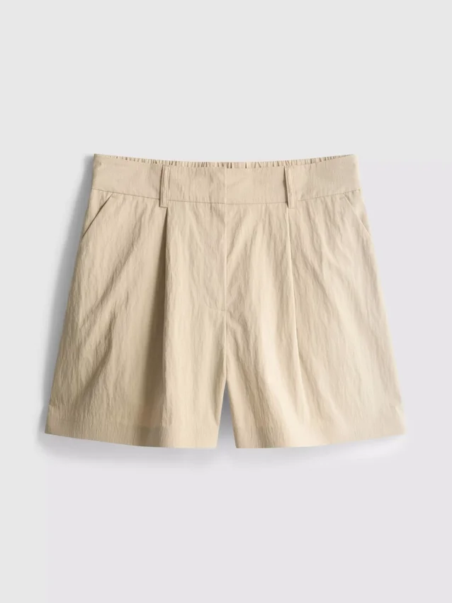 High waisted textured cruise shorts