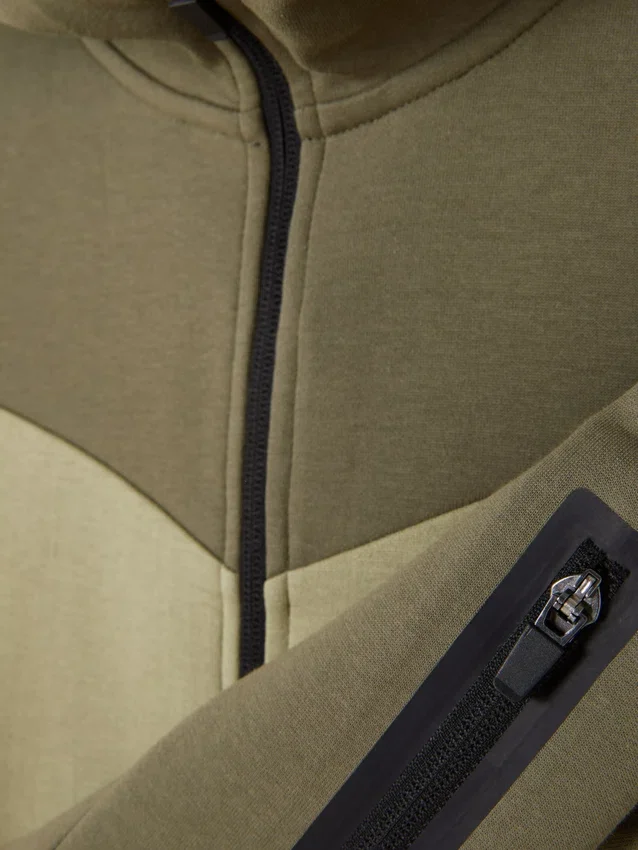 Hooded zip jacket