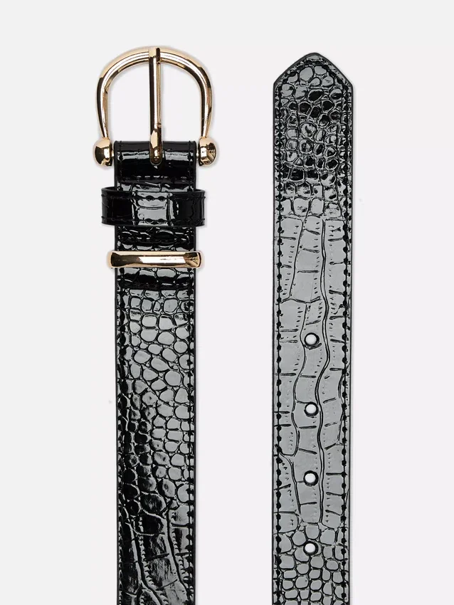 Horseshoe-buckle belt