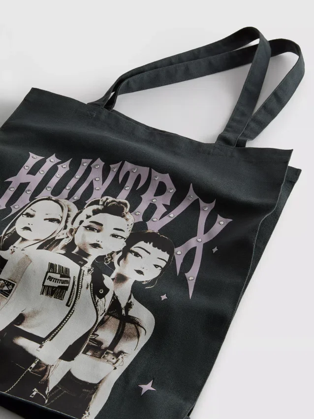 Huntr/x graphic tote bag