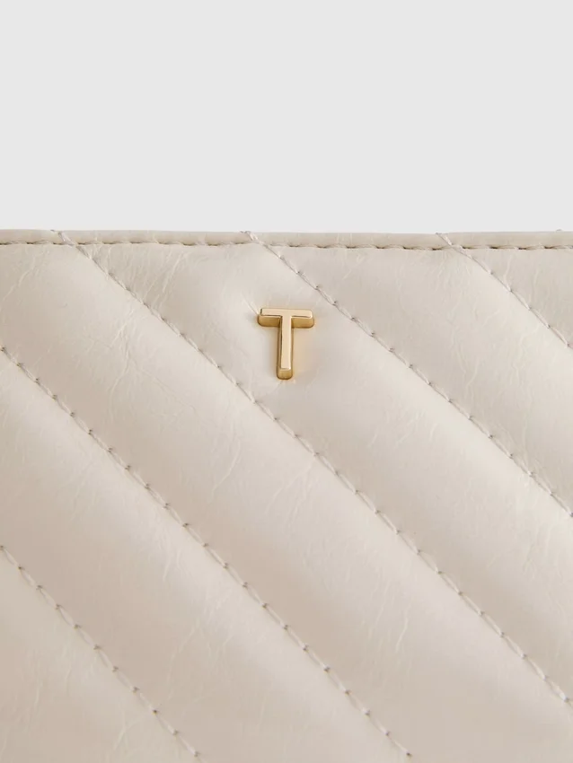 Initial coin purse