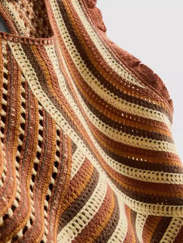 Knitted curve stitch tank top