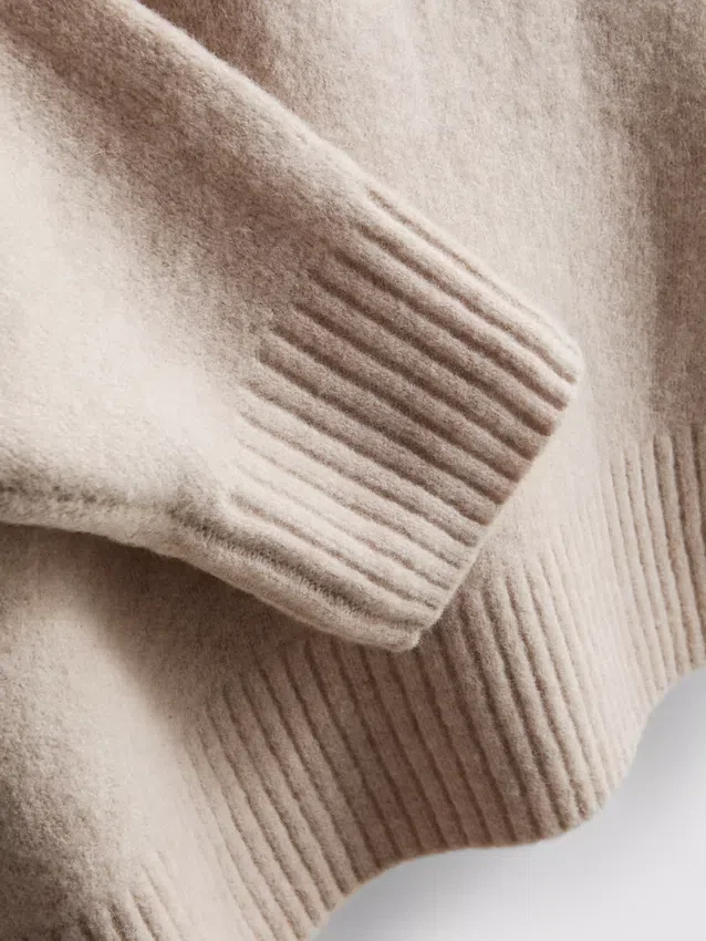 Knitted drawstring hoodie