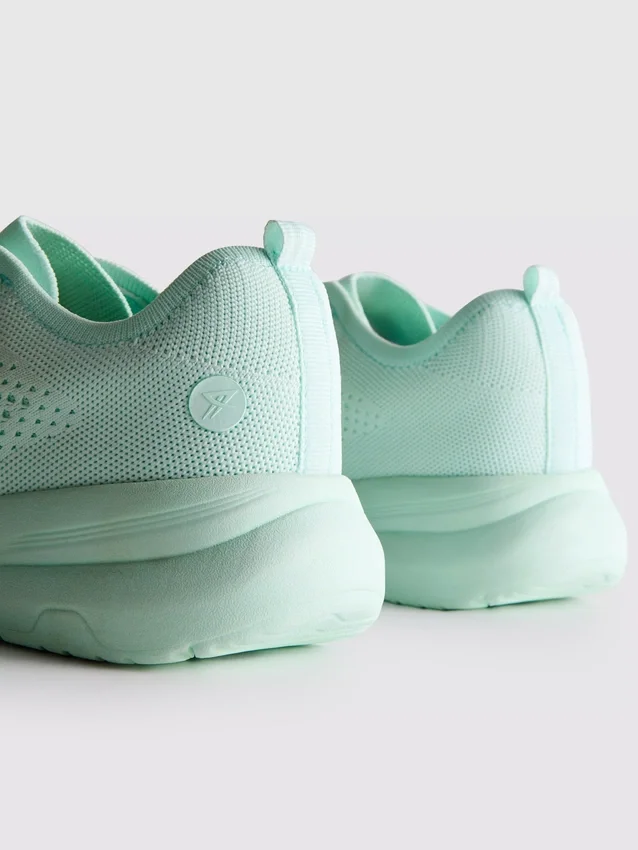 Knitted lace-up sneakers