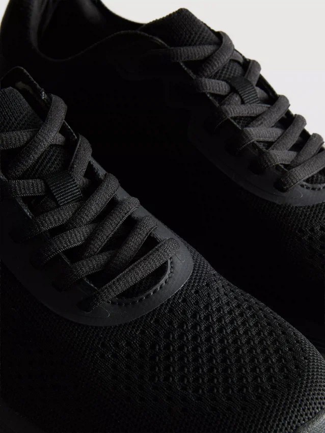 Knitted lace-up sneakers