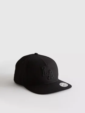 La baseball cap