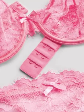 Lace underwired lingerie set