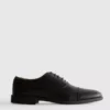 Lace-up oxford shoes