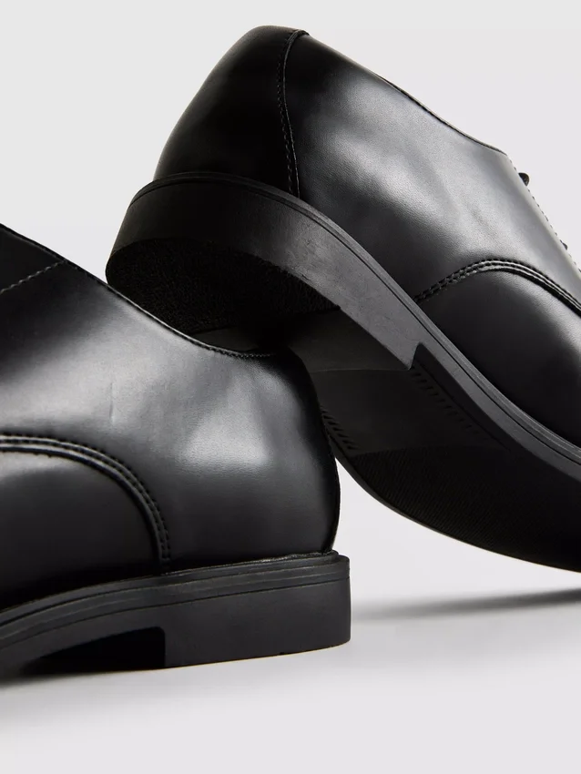 Lace up oxfords