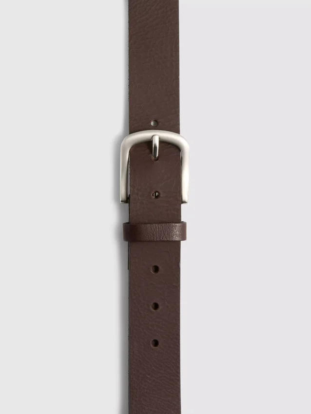 Leather skinny belt