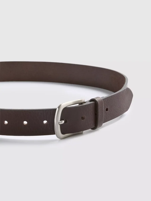 Leather skinny belt