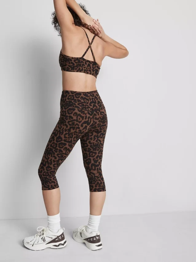 Leopard active capri leggings