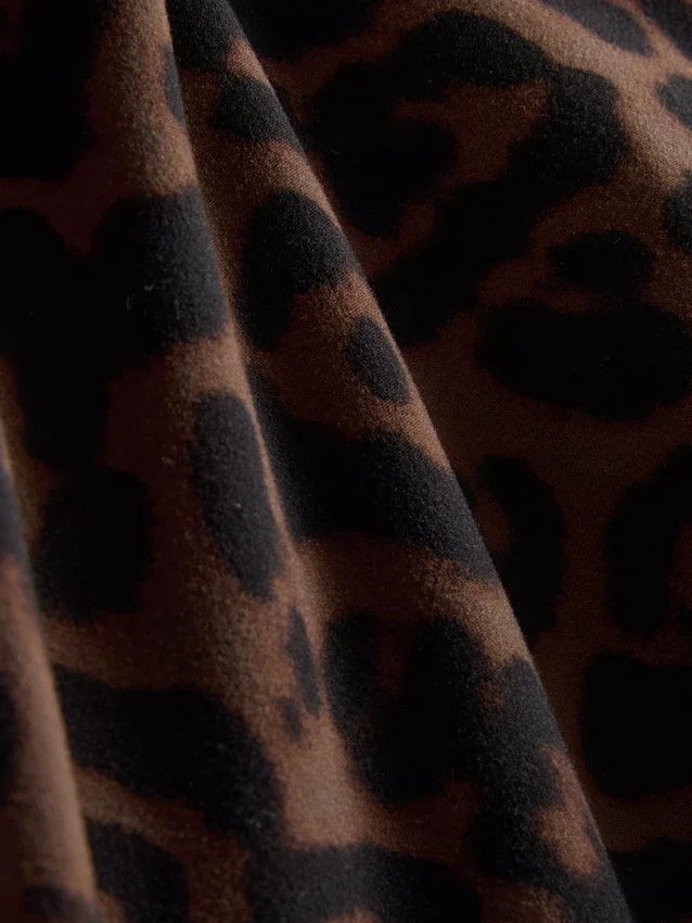 Leopard active capri leggings