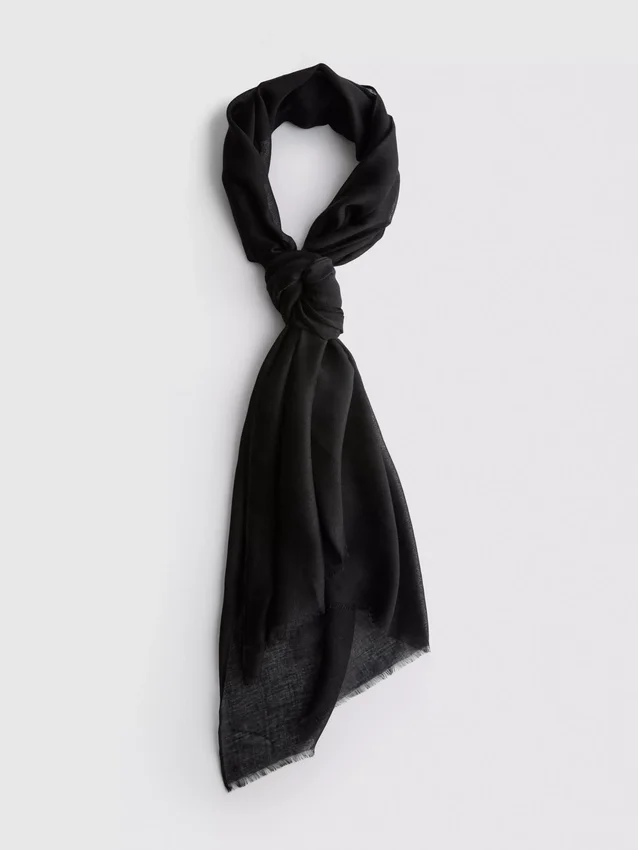 Lightweight frayed-edge scarf