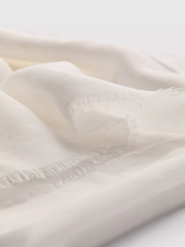 Lightweight frayed-edge scarf