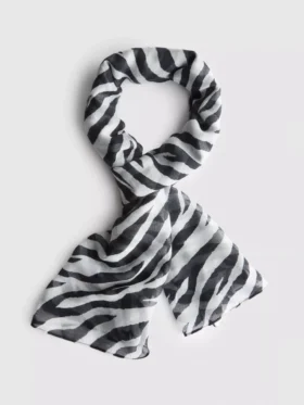Lightweight printed scarf