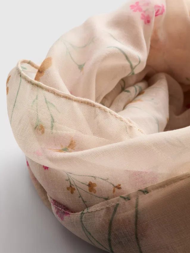 Lightweight printed scarf