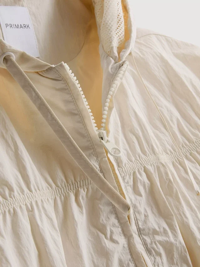 Lightweight ruched jacket