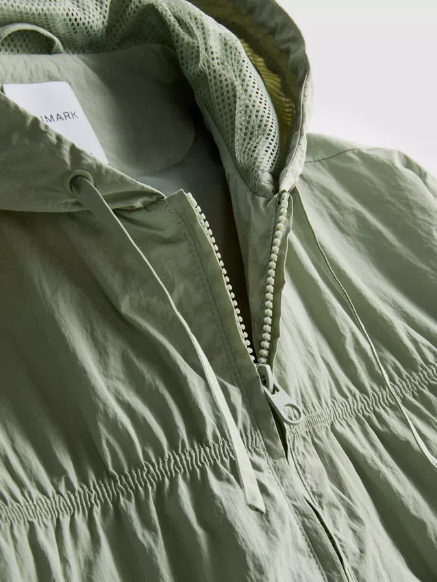Lightweight ruched jacket