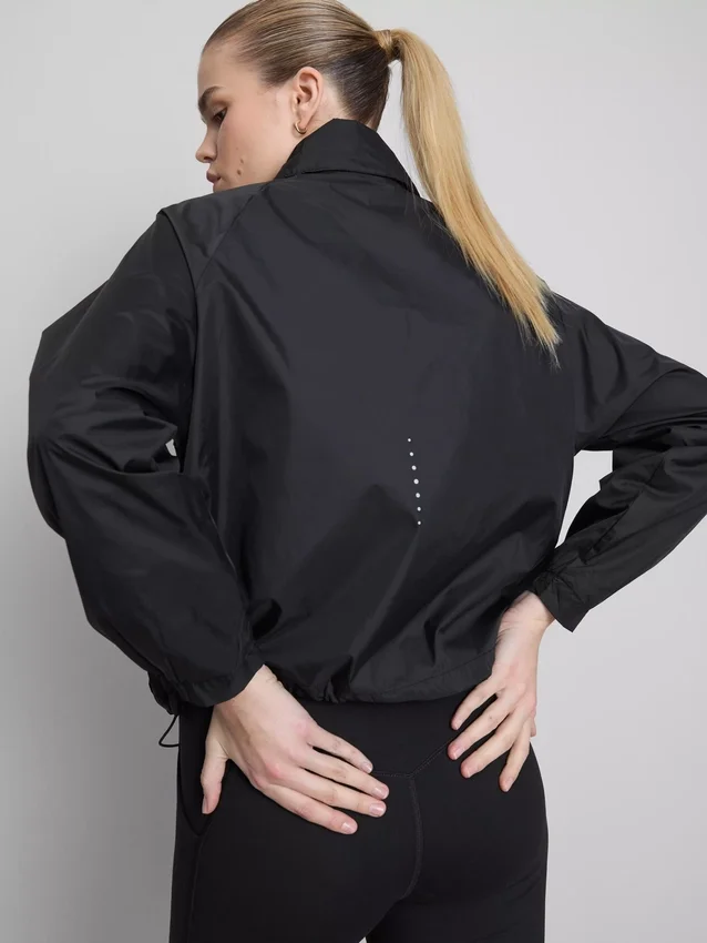 Lightweight running jacket
