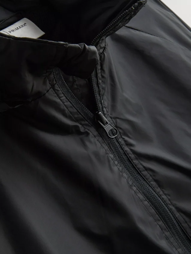 Lightweight running jacket