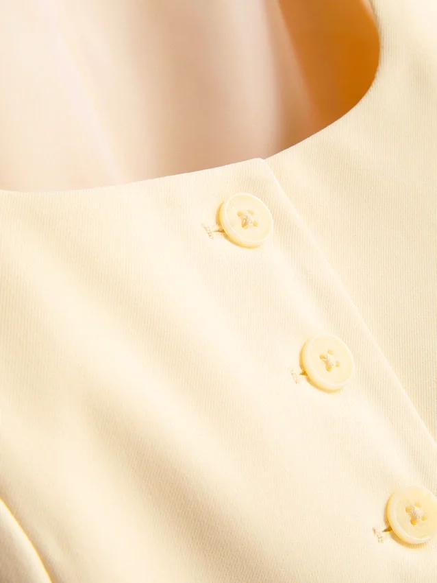Lila scoop neck waistcoat