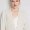 Lila single breasted blazer