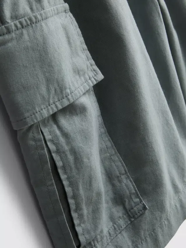Linen-blend cargo shorts