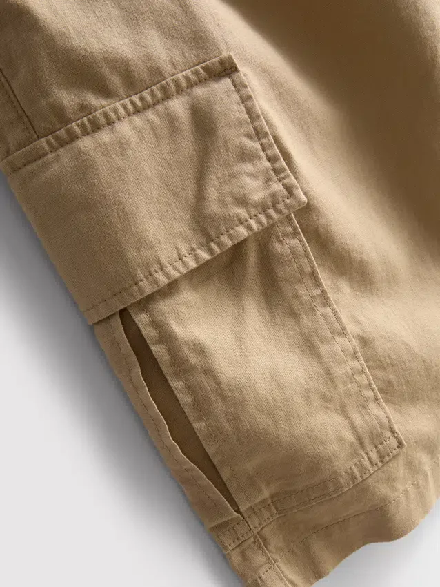 Linen-blend cargo shorts
