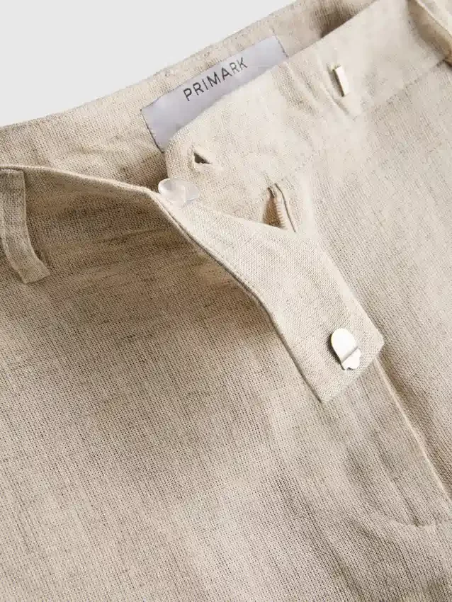 Linen-blend pleated bermuda shorts