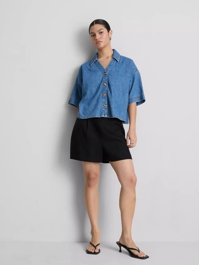Linen blend pleated shorts