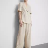 Linen-blend short-sleeve blazer