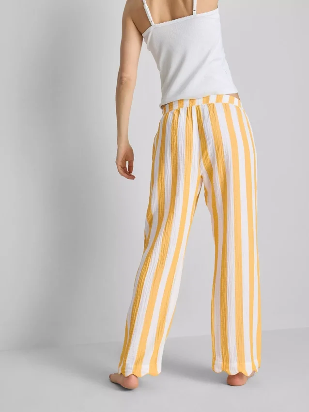Love to lounge ruffle straight-leg pajama bottoms