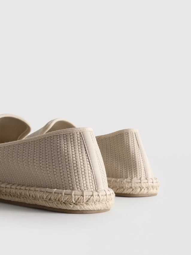 Low top knitted espadrille