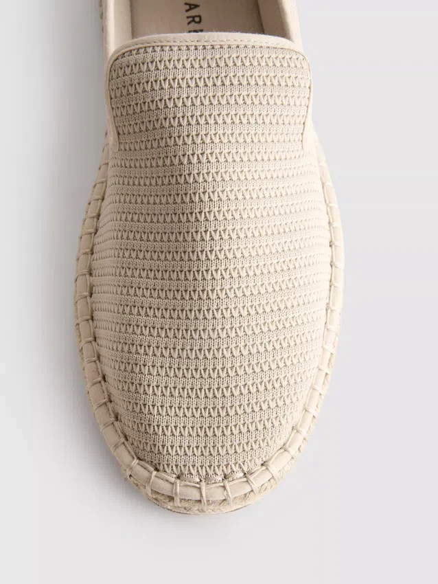 Low top knitted espadrille