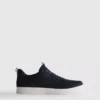 Low-top sneakers