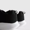 Low top sports sneakers