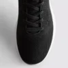Low top sports sneakers
