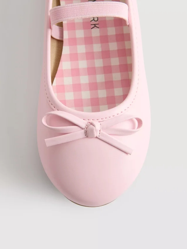 Matte ballet pumps