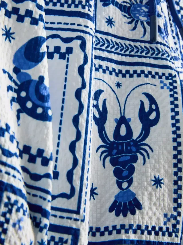 Mediterranean tile textured swimming shorts