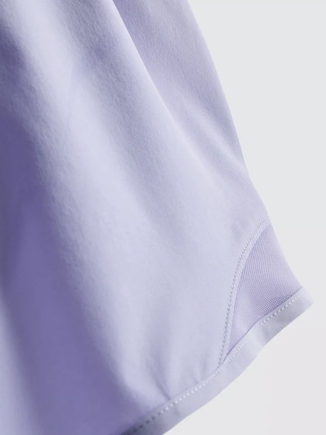 Mesh panel active shorts